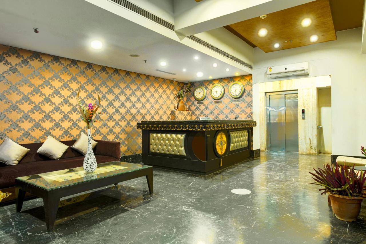 Gis Select Banjara Hill Hotel Hyderabad Exterior foto