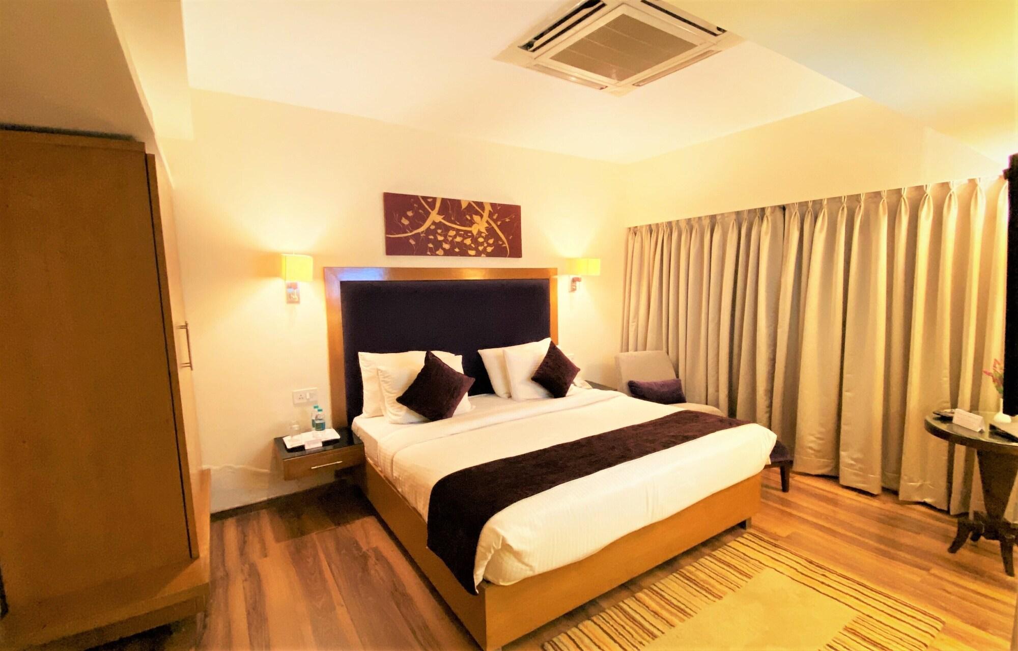 Gis Select Banjara Hill Hotel Hyderabad Exterior foto